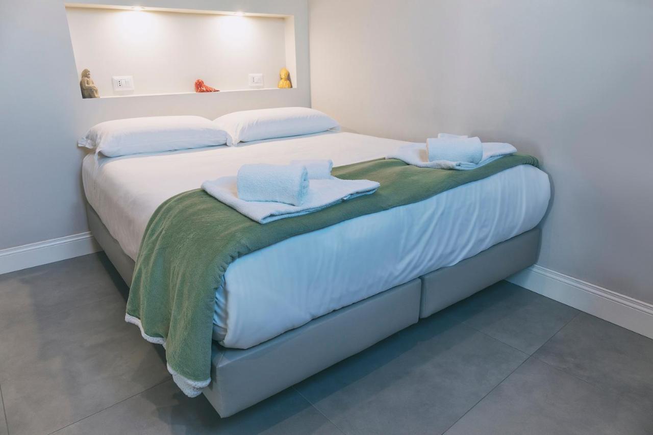 Up25 Bed & Breakfast Napoli Bagian luar foto